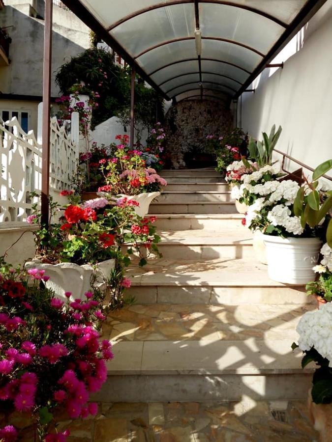 La Scogliera Hotel Rodi Garganico Exterior photo